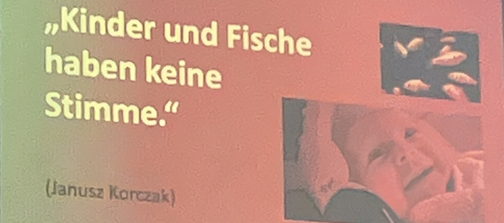 „Friedvolle Pädagogik“ – Vortrag von Dr. Anke Elisabeth Ballmann begeistert über 200 Fachkräfte