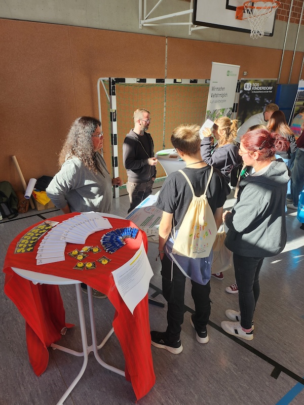 70 Studierende, 16 Aussteller: jede Menge Zukunft!